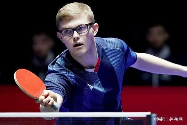 鄂尔多斯的 鄂尔多斯的