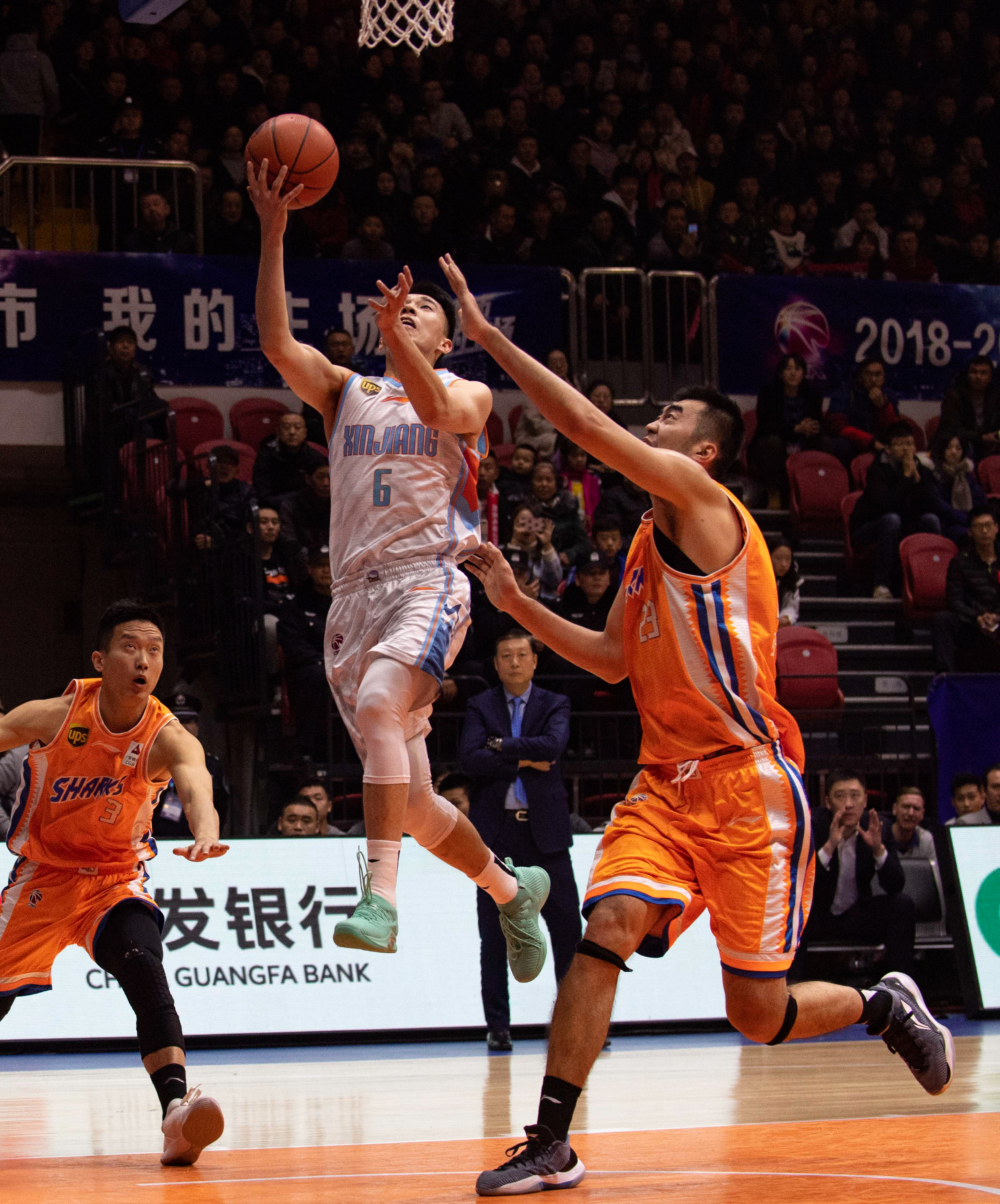 溅起水花 溅起水花